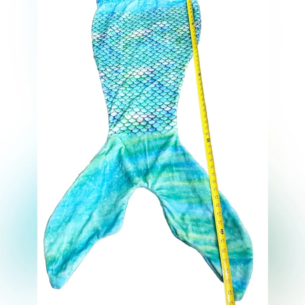 Comfy Tails Mermaid Tail Throw Blanket Plush Blue Green Kids - Picture 5 of 7